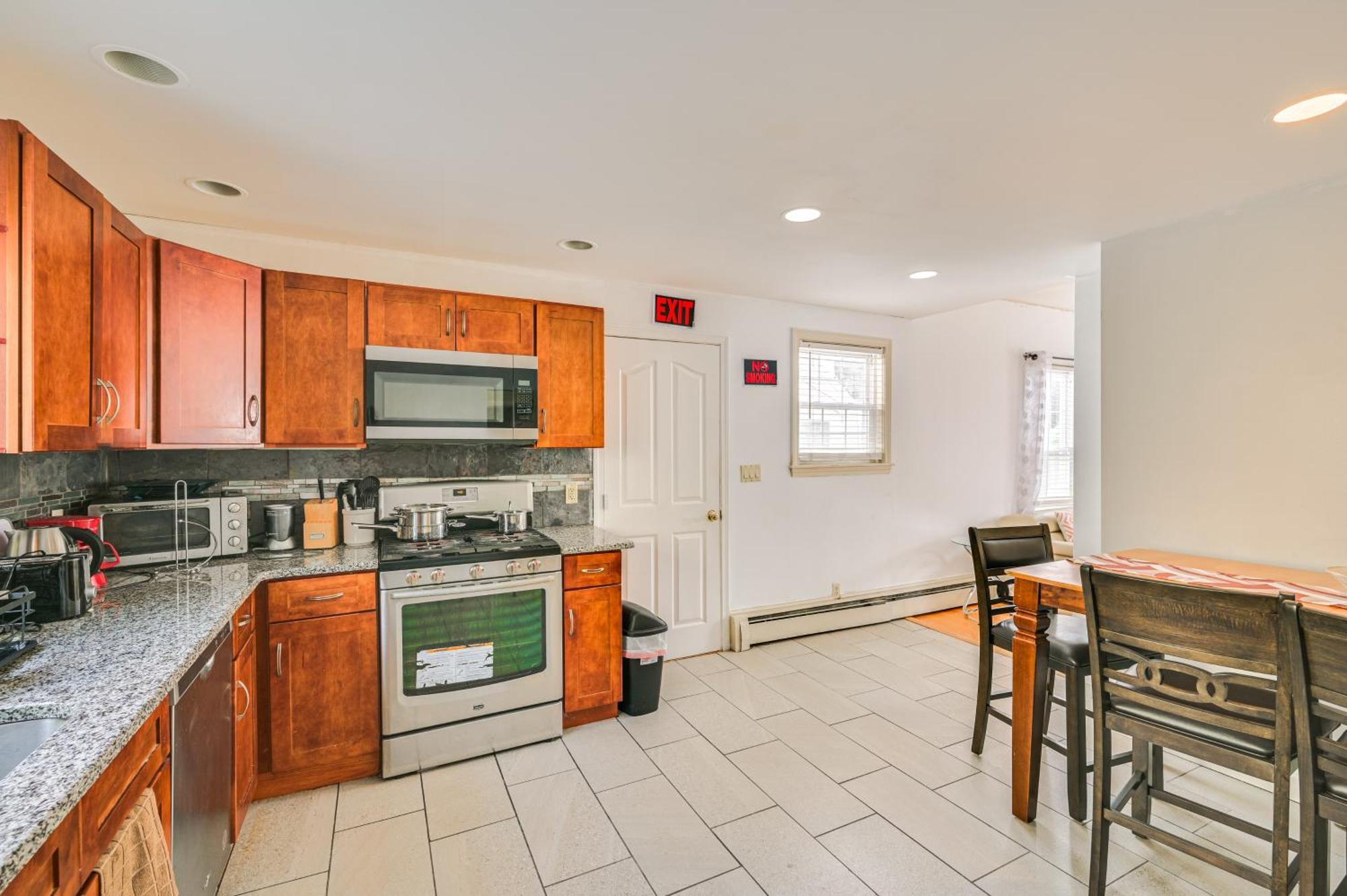 9 Mi To Dtwn Boston Cozy Malden Apartment Екстериор снимка